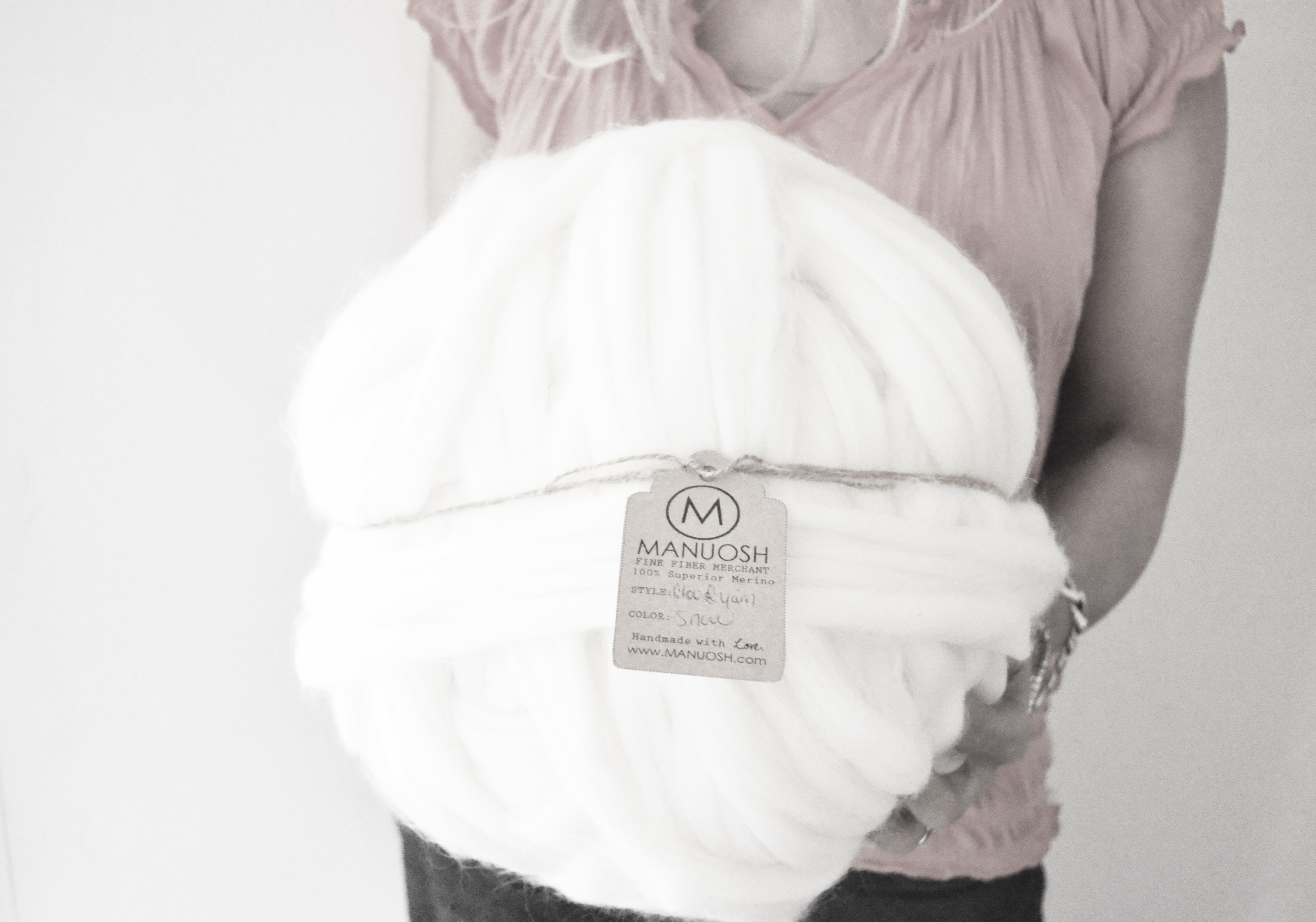 Manuosh Massive “Cloud” Super Chunky Merino Wool Yarn – 140 yards